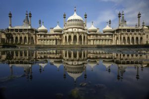 Architectural | The Royal Pavilion Reflection Mural Wallpaper Architectural Architectural