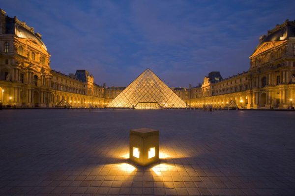 City & Skyline | The Louvre at Twilight, Paris, FranceWallpaper Mural City & Skyline City & Skyline