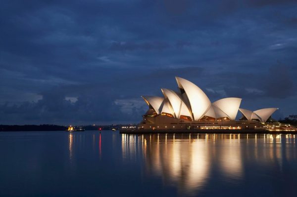 Landmarks | Sydney Opera House On A Cloudy Dawn Mural Wallpaper City & Skyline City & Skyline