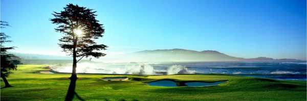 Panoramic | Pebble Beach Golf Links – 18th Hole Mural Wallpaper Landscapes & Scenic Landscapes & Scenic